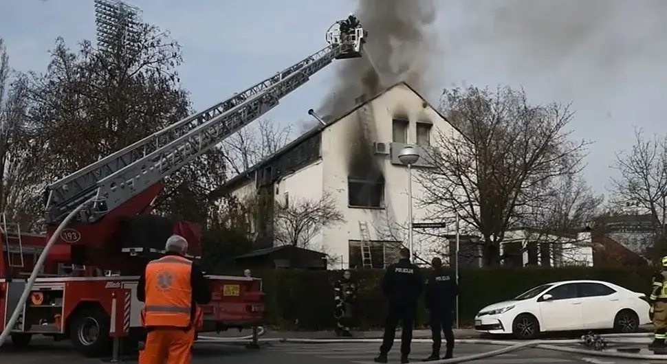 Гори кућа у Загребу, на терену пет ватрогасних возила