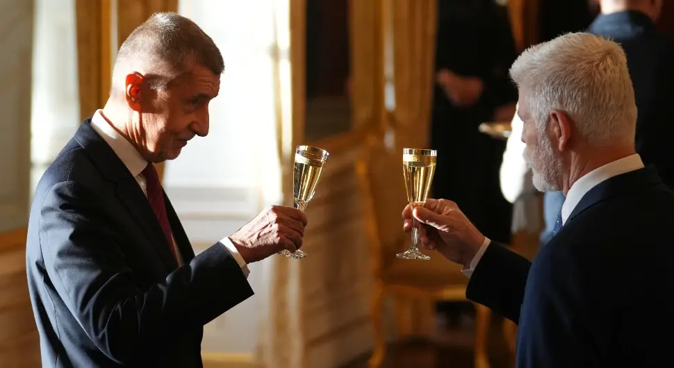 Предсједник Чешке именовао нову владу на челу са премијером Бабишем
