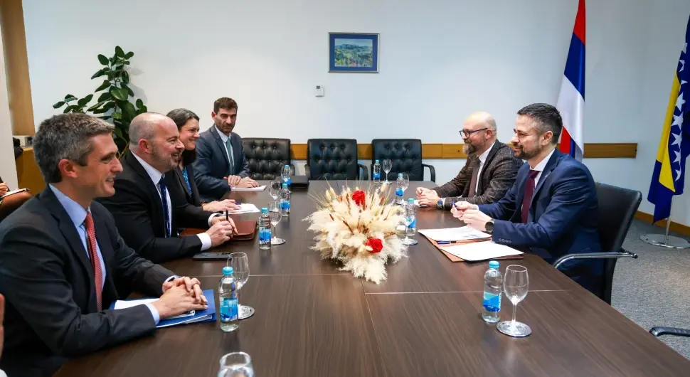 Амиџић на састанку са Флемингом: Конструктиван дијалог од виталног је значаја за напредак