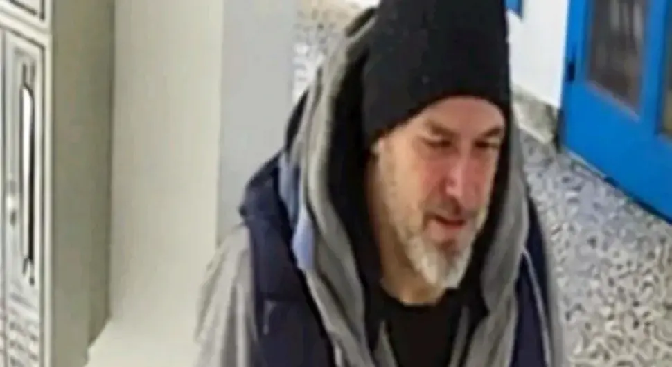 избоо старицу