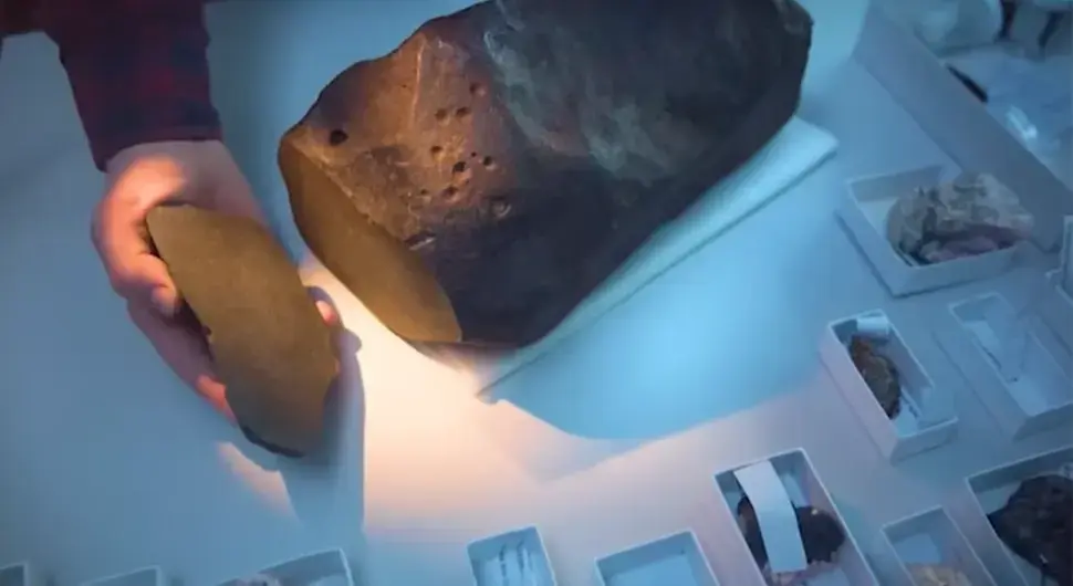 Метеорит пронађен у парку