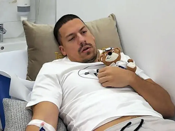 Бака Прасе завршио у болници