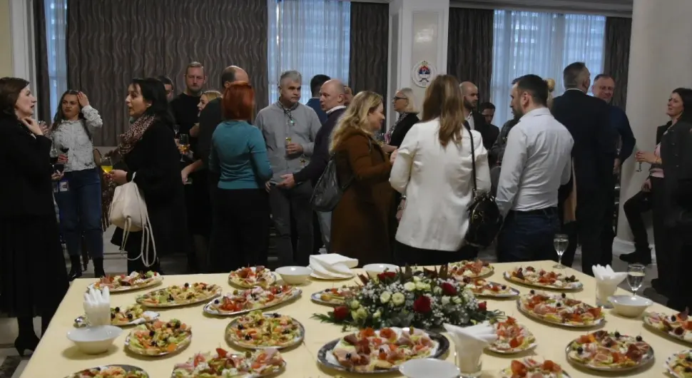 Минић организовао пријем за представнике медијских кућа