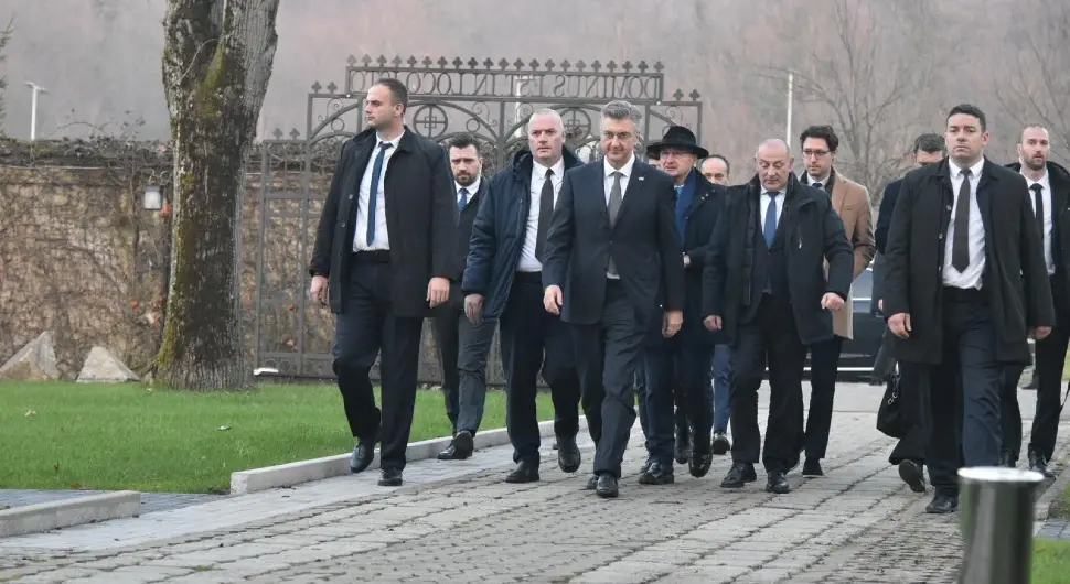 Пленковић стигао у Бањалуку, дочекали га званичници Српске