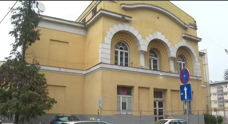 Соколски дом