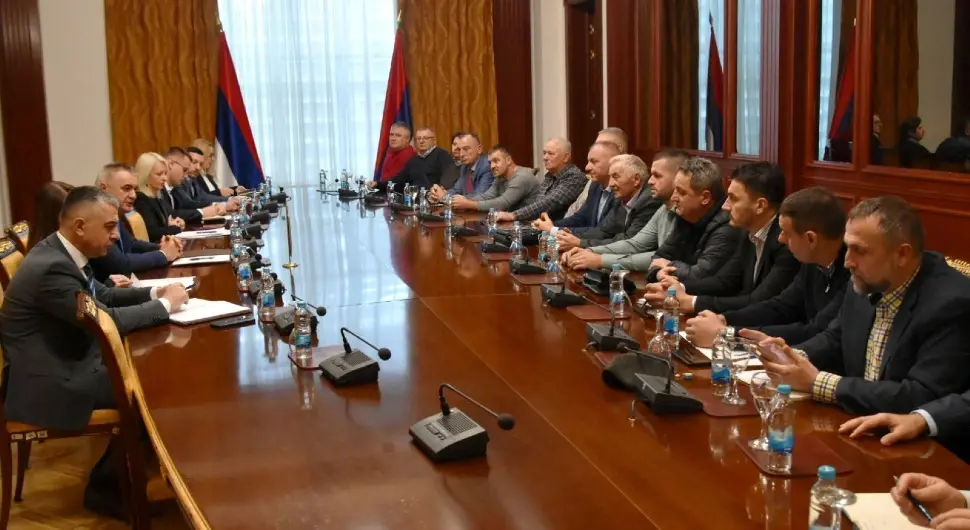 Консултације премијера Српске са више пољопривредних удружења