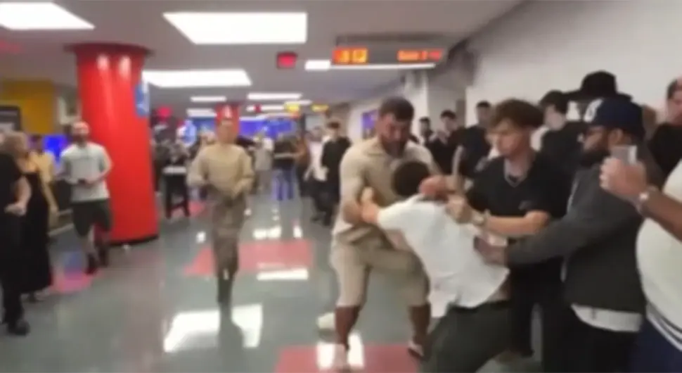 Туча ММА борца и јутјубера