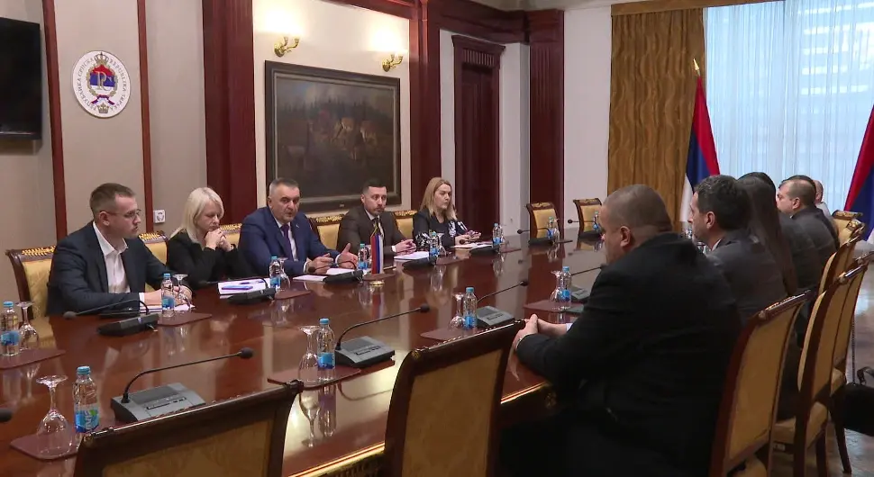 Настављене консултације о буџету