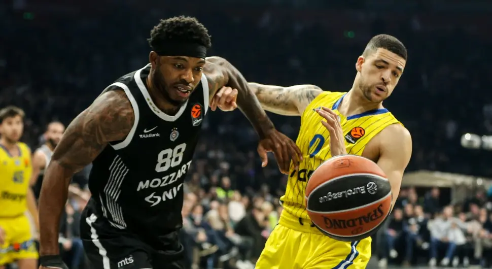 Легенда упозорава: Тајрик Џонс мора да напусти Партизан прије него што тензије ескалирају