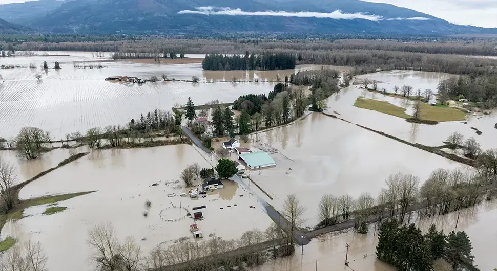 Поплаве у Америци, излила се ријека