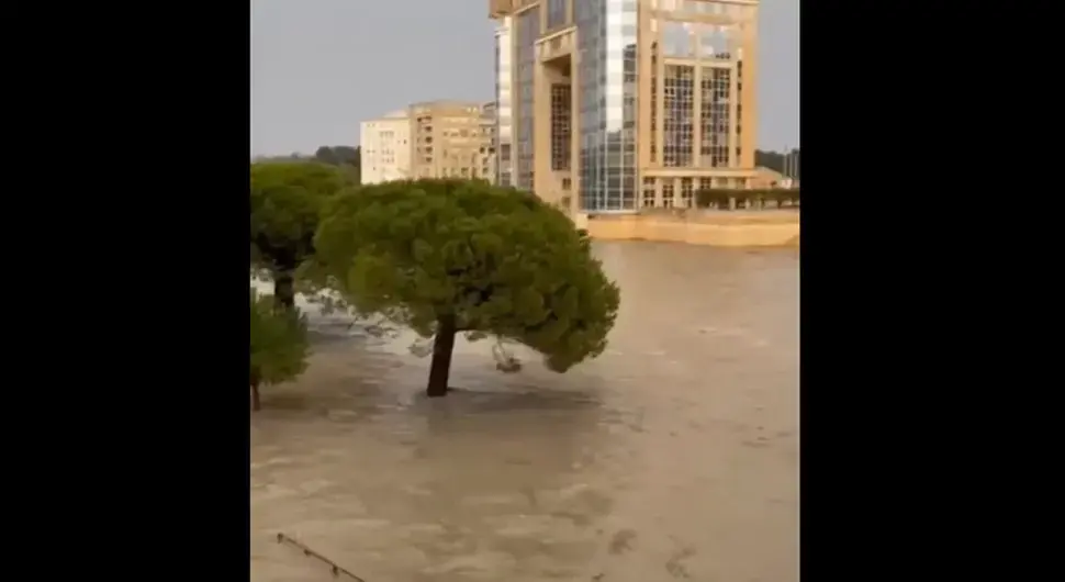 Поплаве, Француска