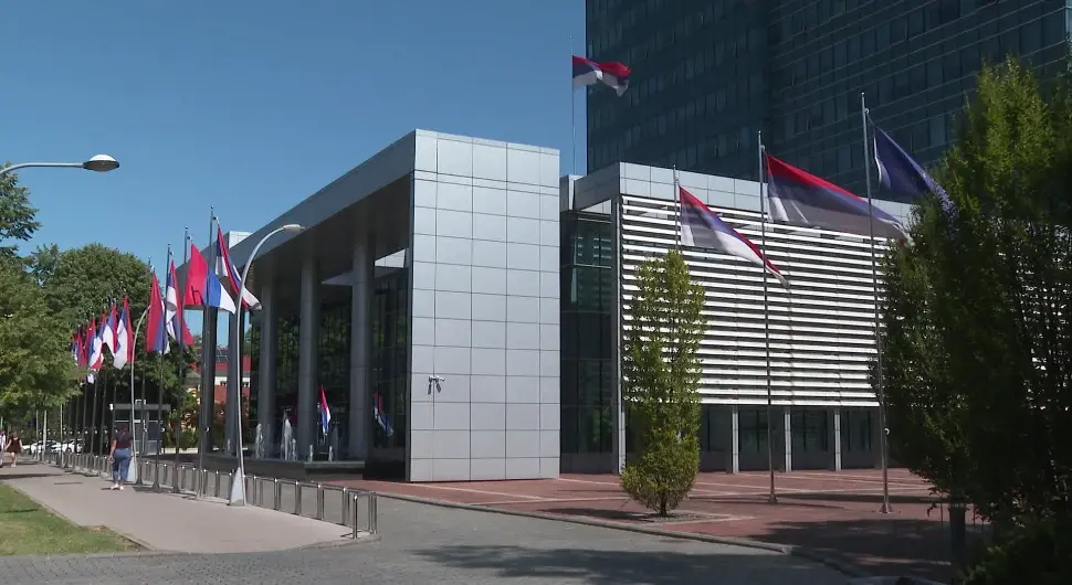 Ко ће радити за плату од марку?