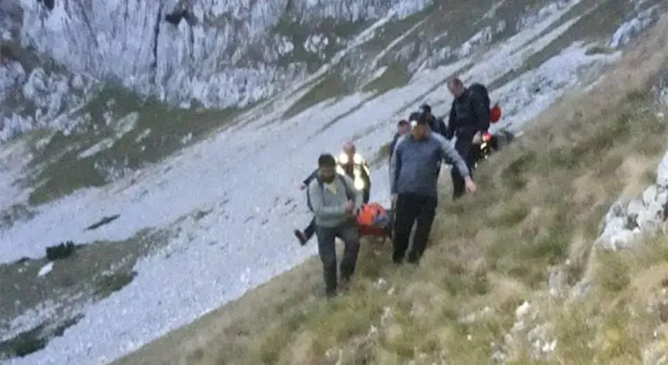 Троје страних туриста заглављено на ски лифту на Дурмитору након несреће