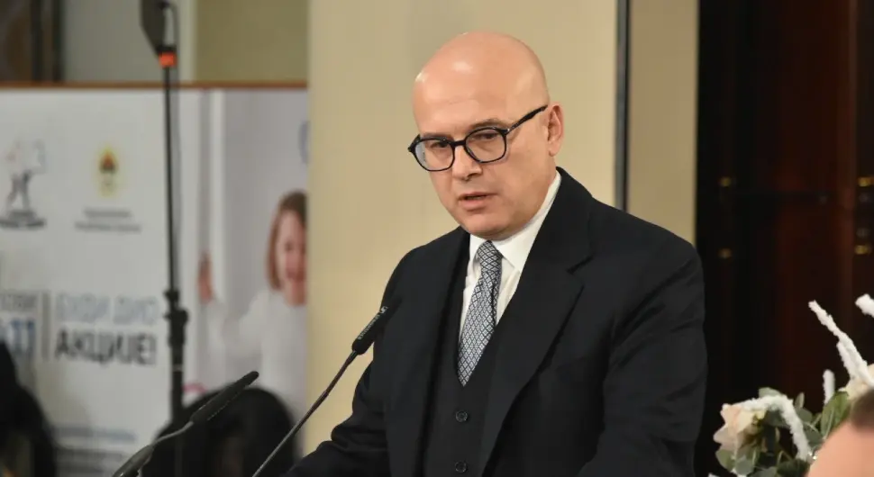 Вучевић: Србија донира милион евра за акцију "С љубављу храбрим срцима"