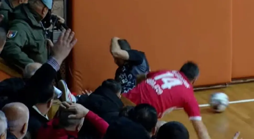 Избјегнута трагедија: Велкоски ударио главмо у зид након старта противника