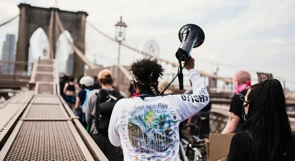 Људи штрајкују