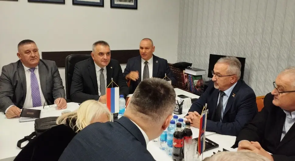 Минић присуствовао сједници Предсједништва Организације старјешина ВРС