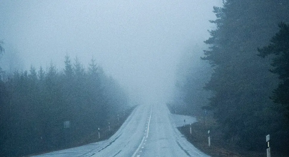 Саобраћај без застоја, магла смањује видљивост у котлинама