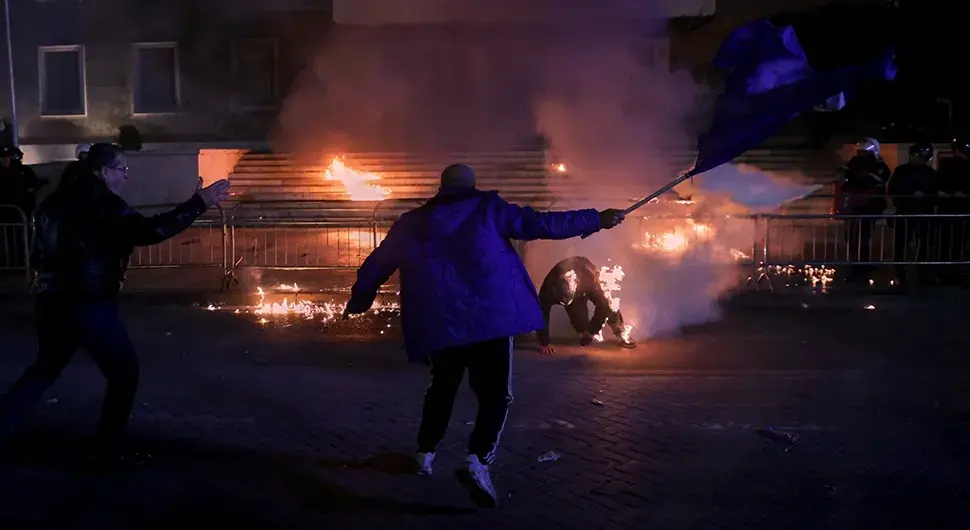 Протест у Тирани