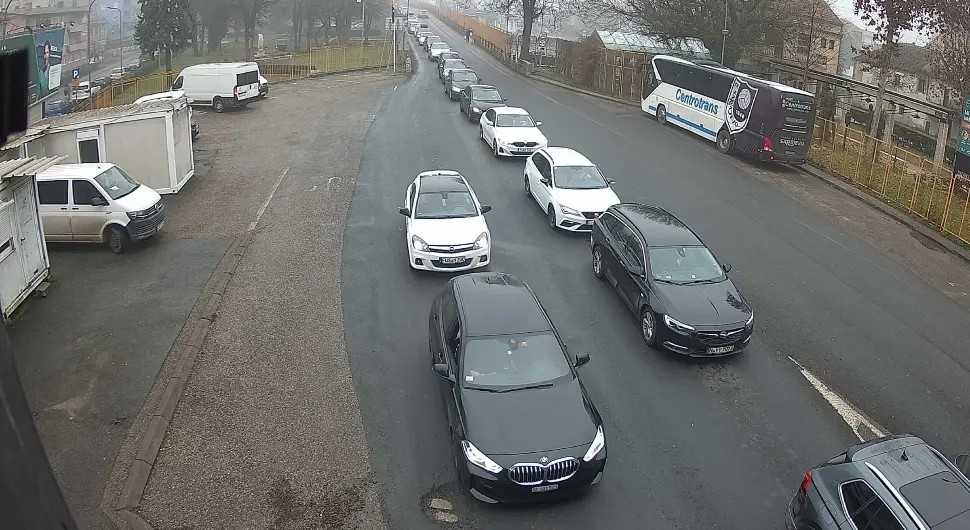 Гужве не више граничних прелаза