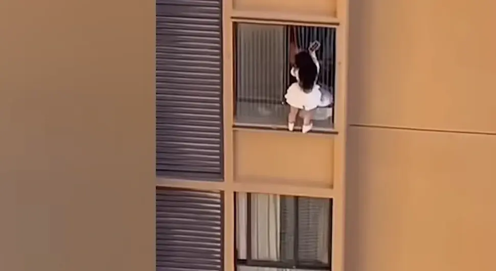 Љубавница умало страдала: Висила са 10. спрата док је бјежала од супруге љубавника