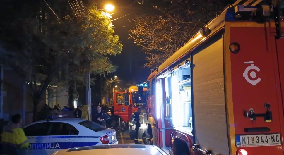 Због овога је ауто Милка Бјелице пропао кроз лифт: Ватрогасци преко крова извлачили дјецу