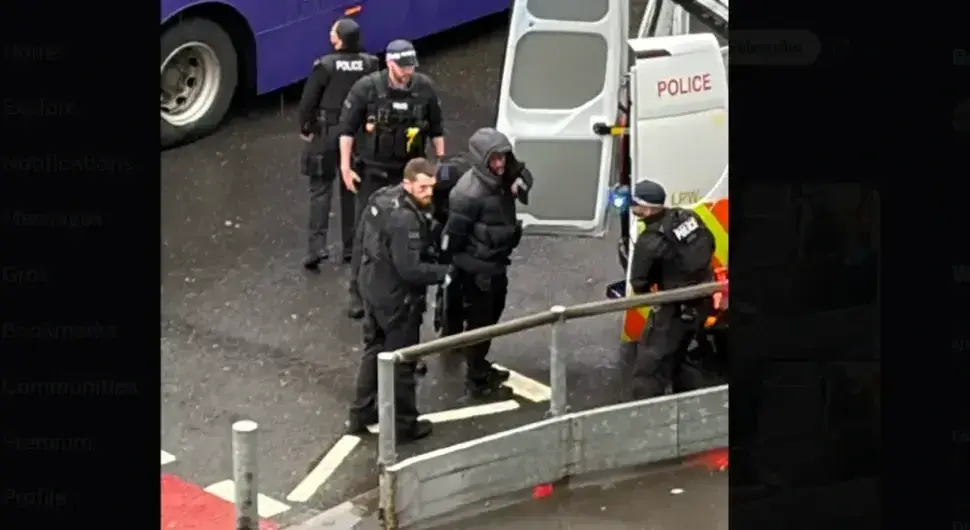 Напад на једном од најпрометнијих аеродрома у Европи, више повријеђених