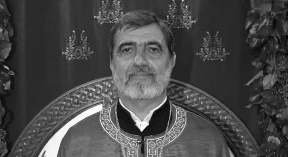 Мићо Пајкановић, свештеник