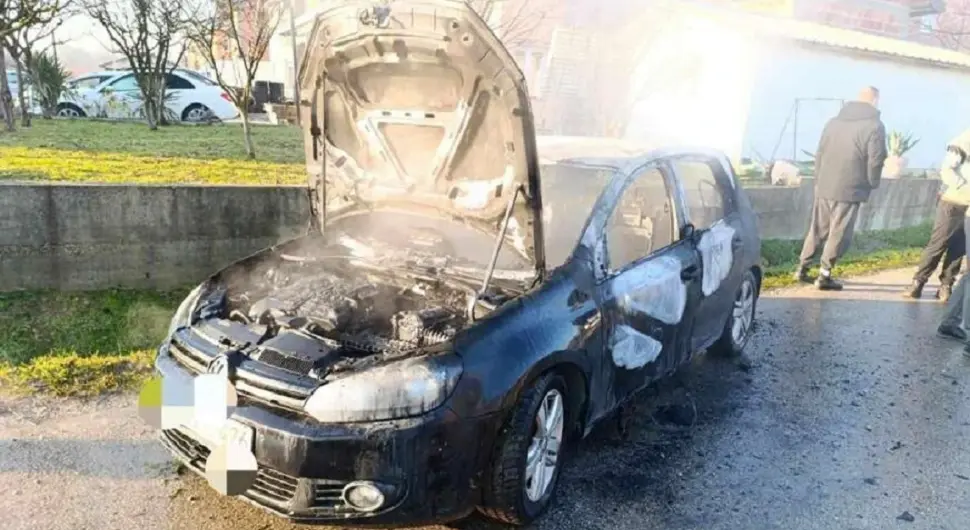 Горјели аутомобили у Бањалуци