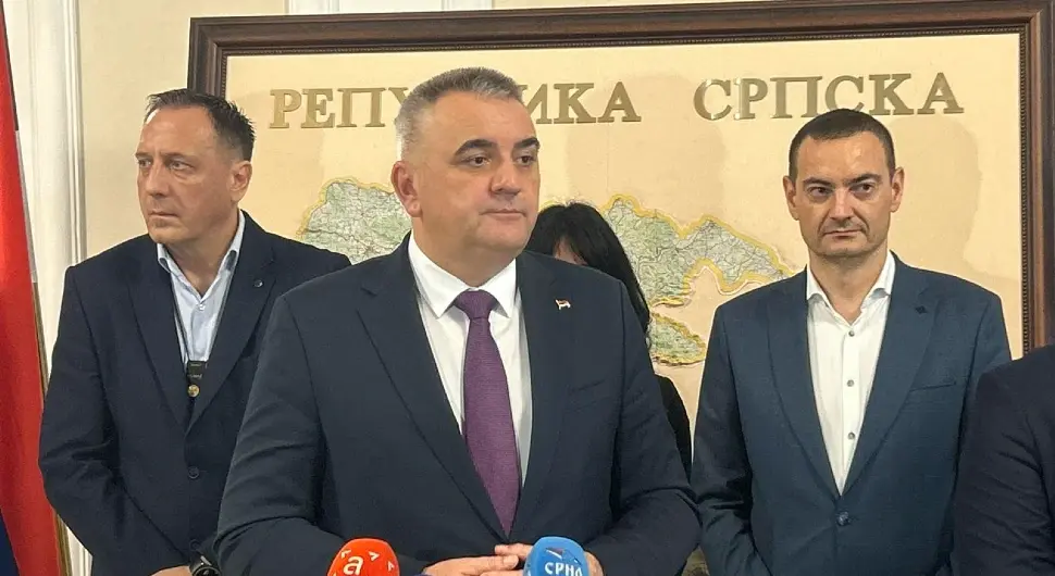 Минић: Опозиција покушава да скупља поене преко Уставног суда БиХ