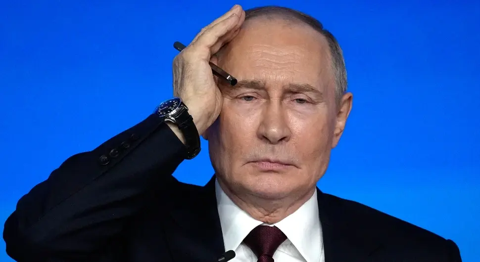 Новинар запросио девојку у програму Директна линија са Путином