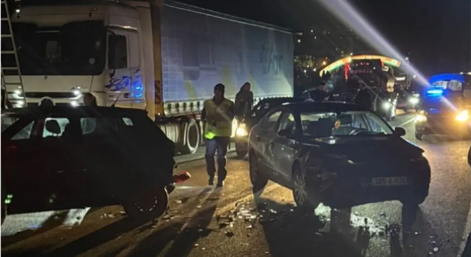 Тешка саобраћајна незгода код Јабланице