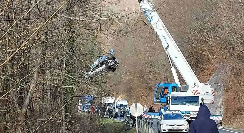 Жена слетјела у Врбас у Зеленковцу, извучен аутомобил из ријеке