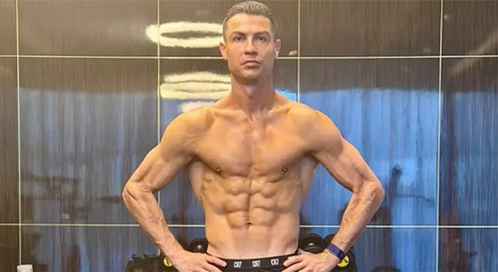 Роналдо показао исклесано тијело у 41. години