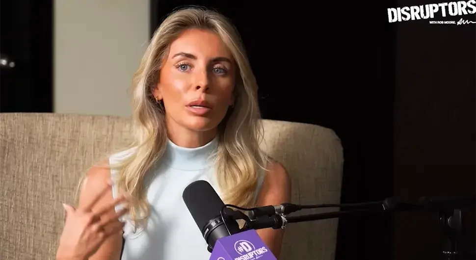 Бони Блу забрањена на десет година