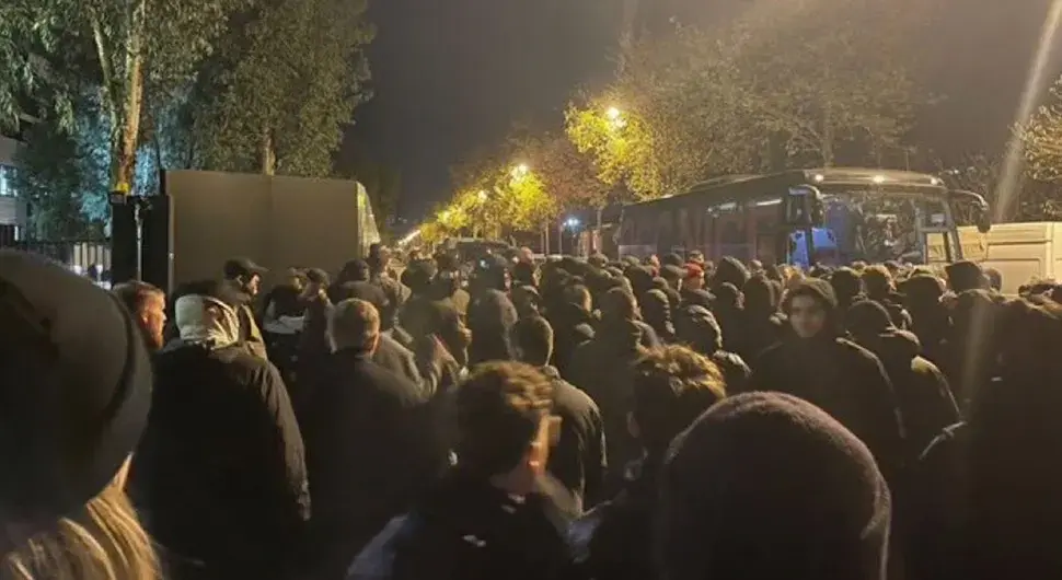 Играчи Нице на боловању након што су их претукли сопствени навијачи