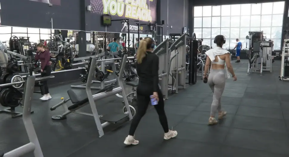 "Јака" храна, алкохол, мањак тренинга: Како се вратити у форму након празника?