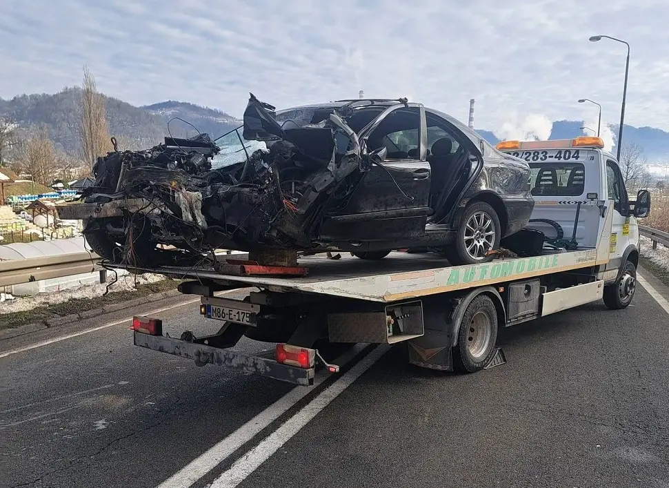 Мерцедес након несреће у Жепчу