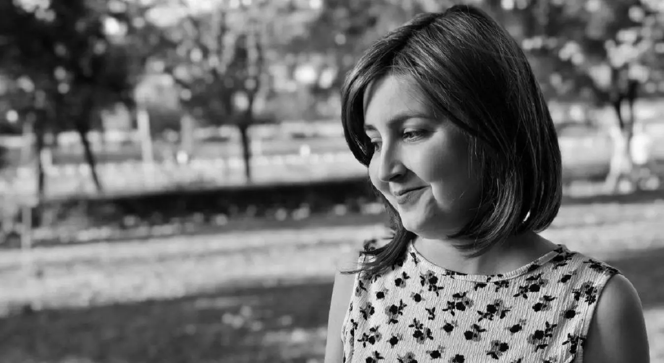 Удружење Помози.ба с великом тугом је објавило да је у 33. години живота преминула Ајла Тасламан, која се храбро борила с карциномом дојке с метастазама.