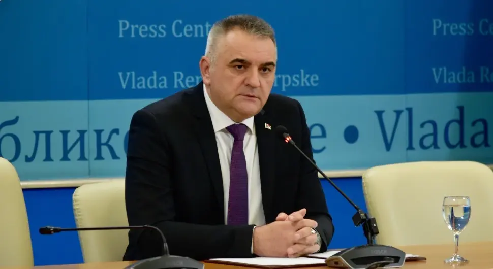 Минић: Вратио сам мандат, бићу поново премијер