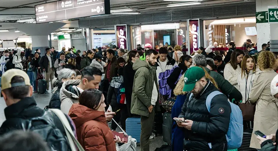 Хаос у жељезничком саобраћају након несреће у Шпанији