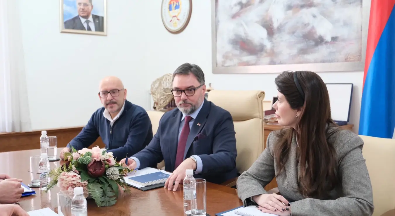 Сташа Кошарац на састанку са ИРБt