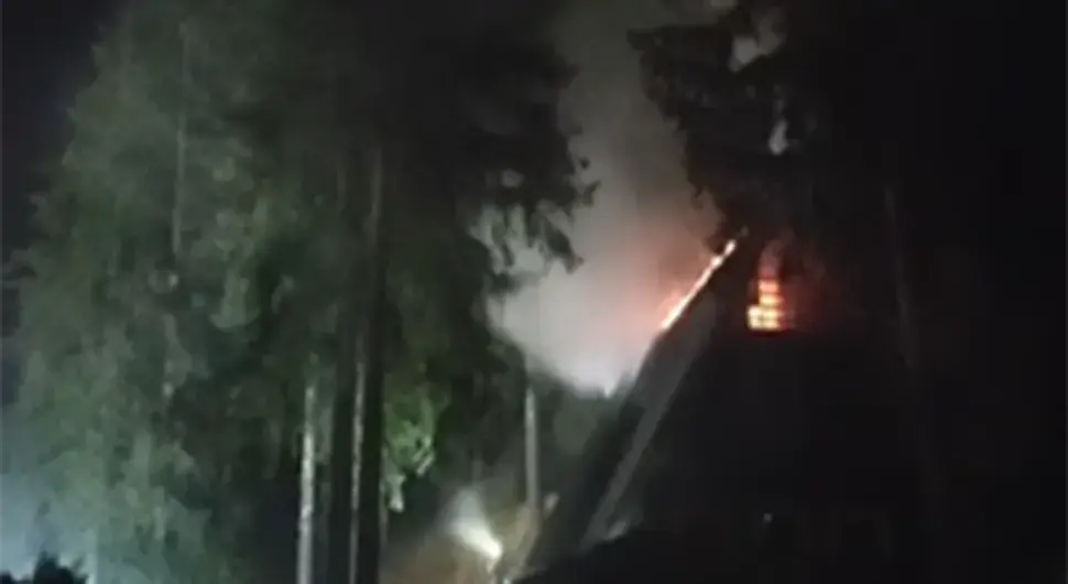 Пожар на Влашићу, гори викендица