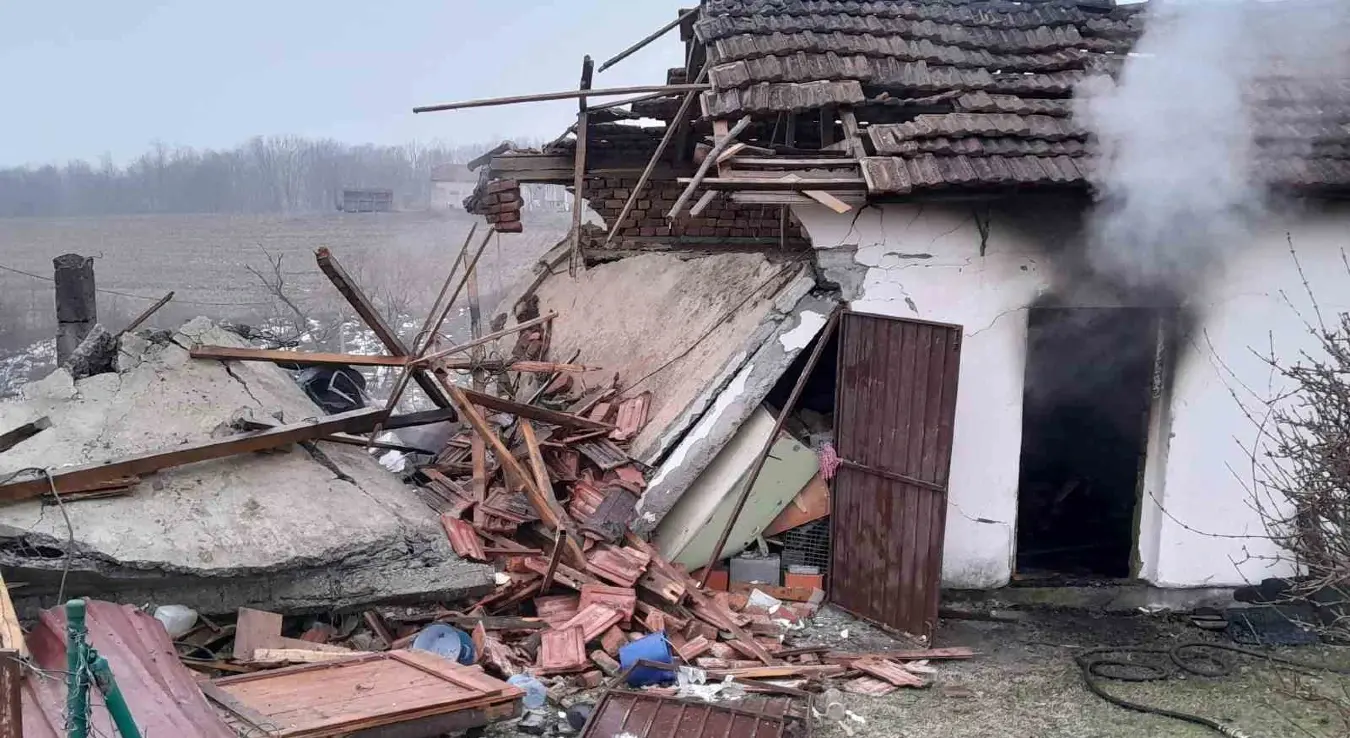 Снажна експлозија код Дервенте, на терену полиција и ватрогасци