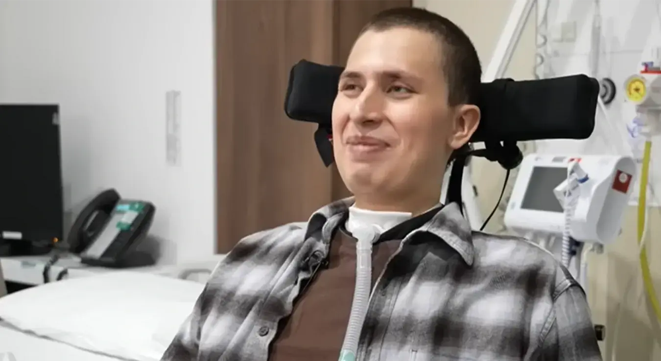 Непокретном студенту у мозак уграђен Масков чип