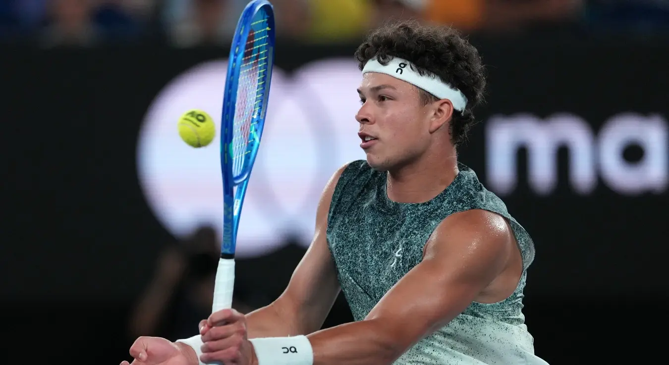 Американац Бен Шелтон савладао је Каспера Руда за четвртфинале Аустралијан опена резултатом 3:1.