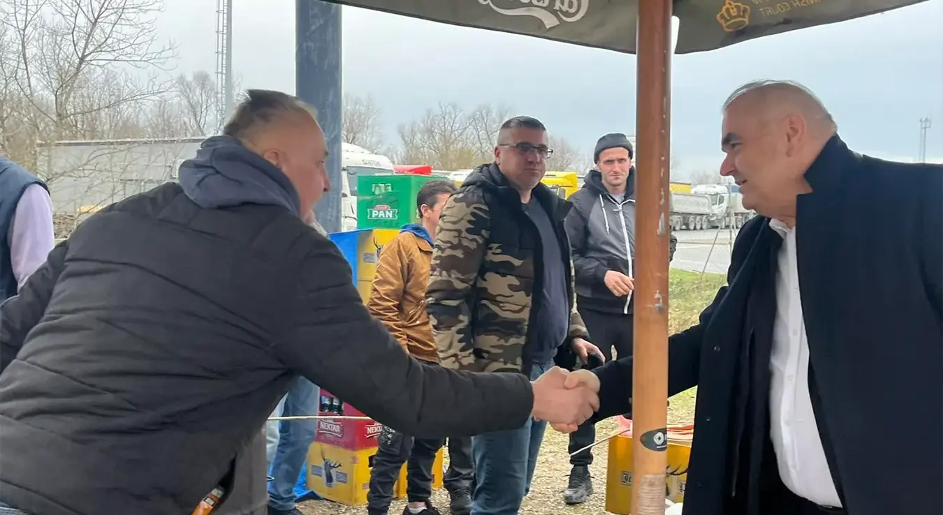 Зоран Стевановић са превозницима