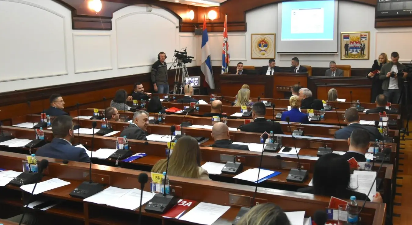 Почела ванредна сједница бањалучке скупштине