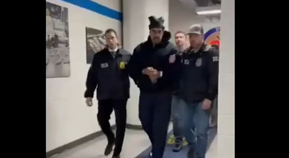 Николаса Мадура спроводе у притвор