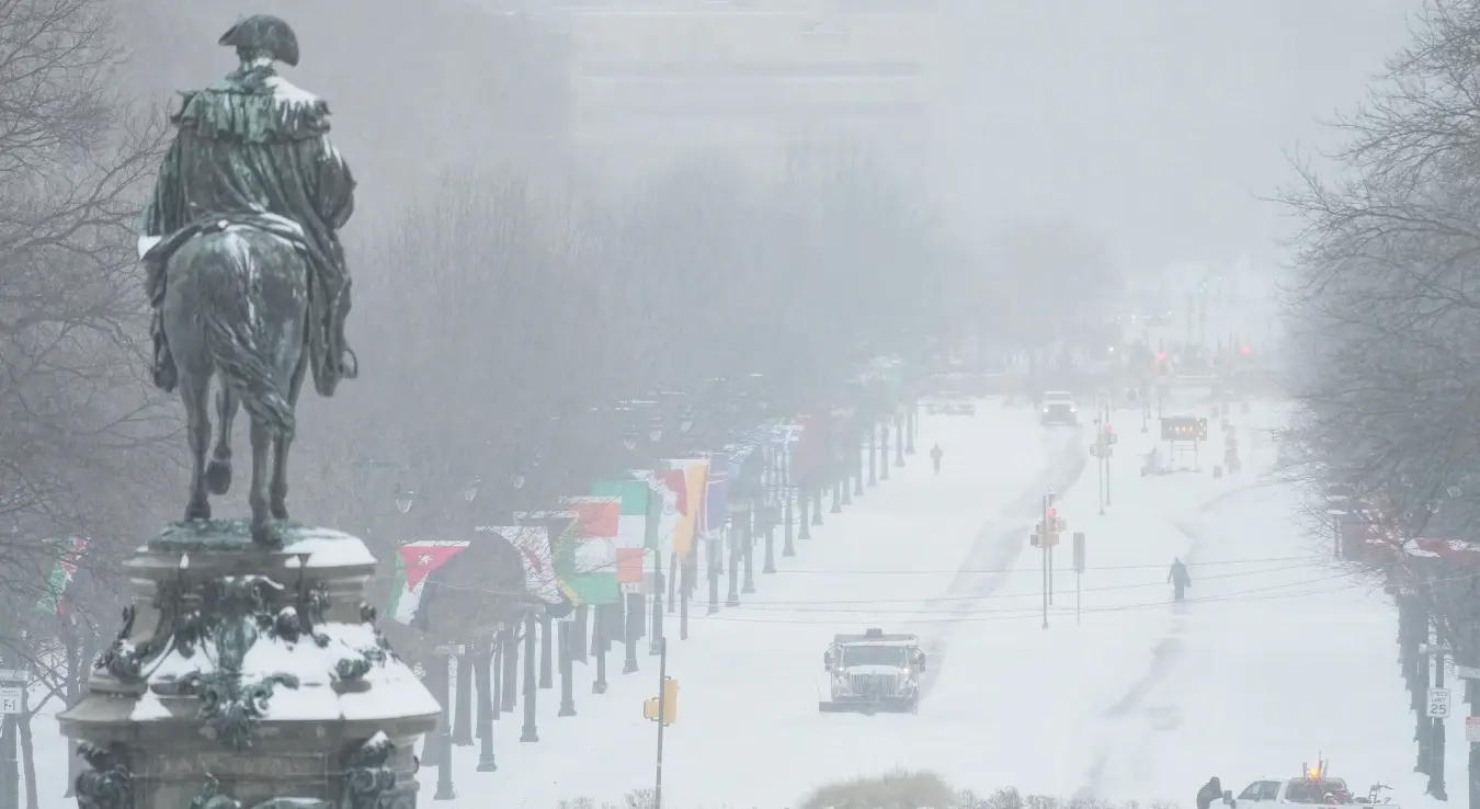 САД на ивици катастрофе: Двије особе умрле, 800.000 људи без струје